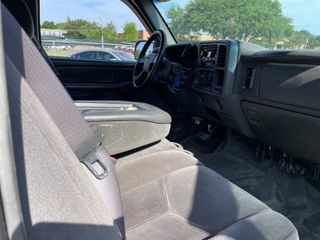 2005 GMC Sierra 2500HD Work Truck - Interior Front Seat Image